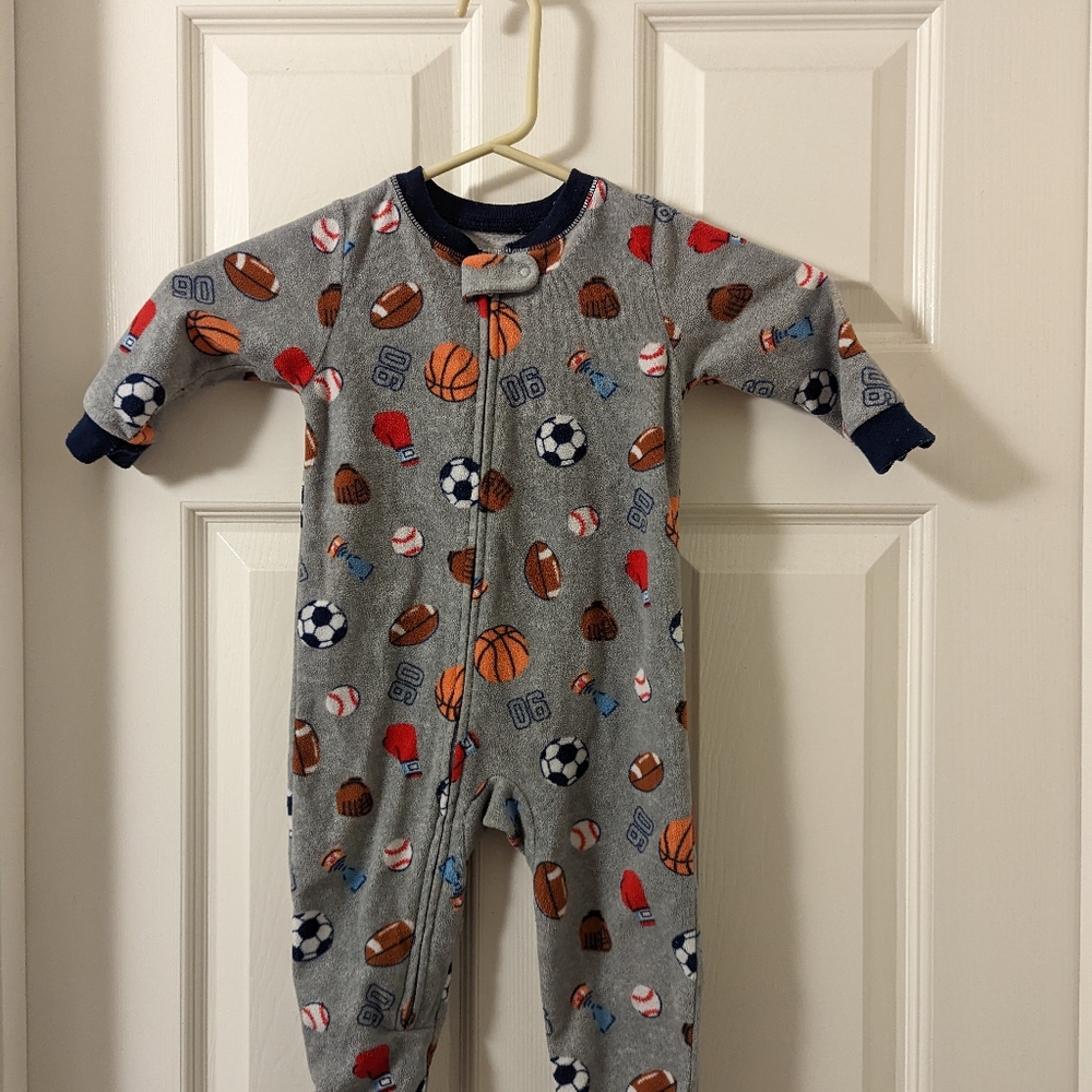 Carter's Pajamas 12 Months 4 pair!